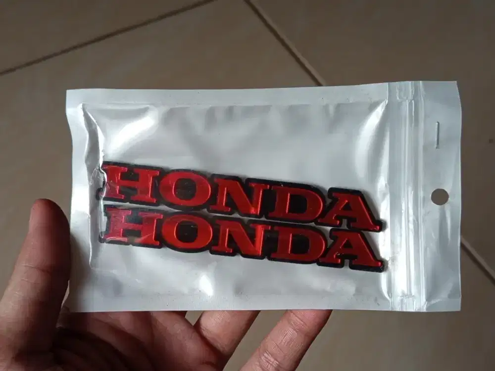 Emblem motor Honda