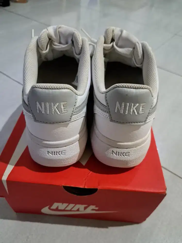Nike court vision alta white grey