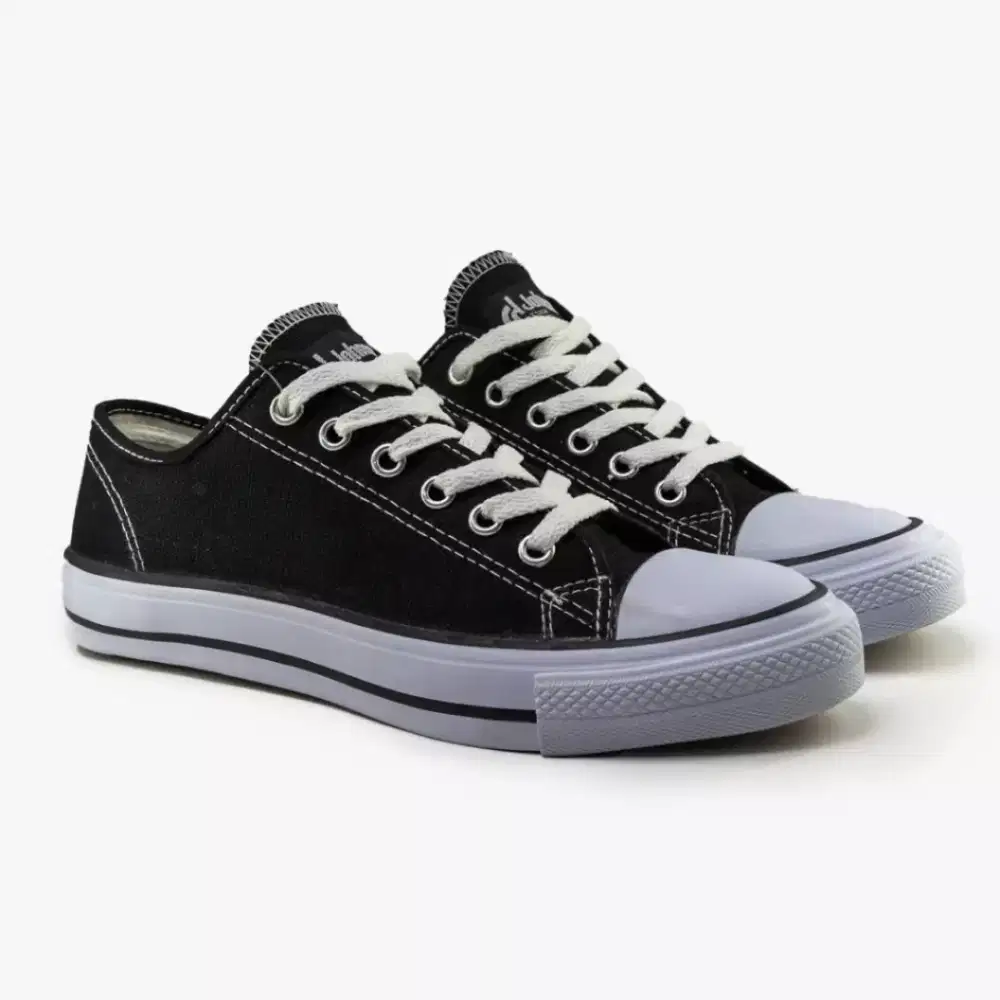 Sepatu Johnson basic lowcut no 43