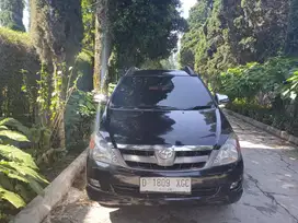 Toyota innova 2005 type E