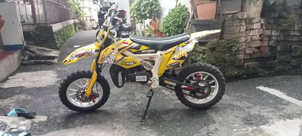 Motor mini trail 50 cc