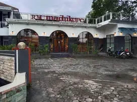 Rumah Makan Dijual