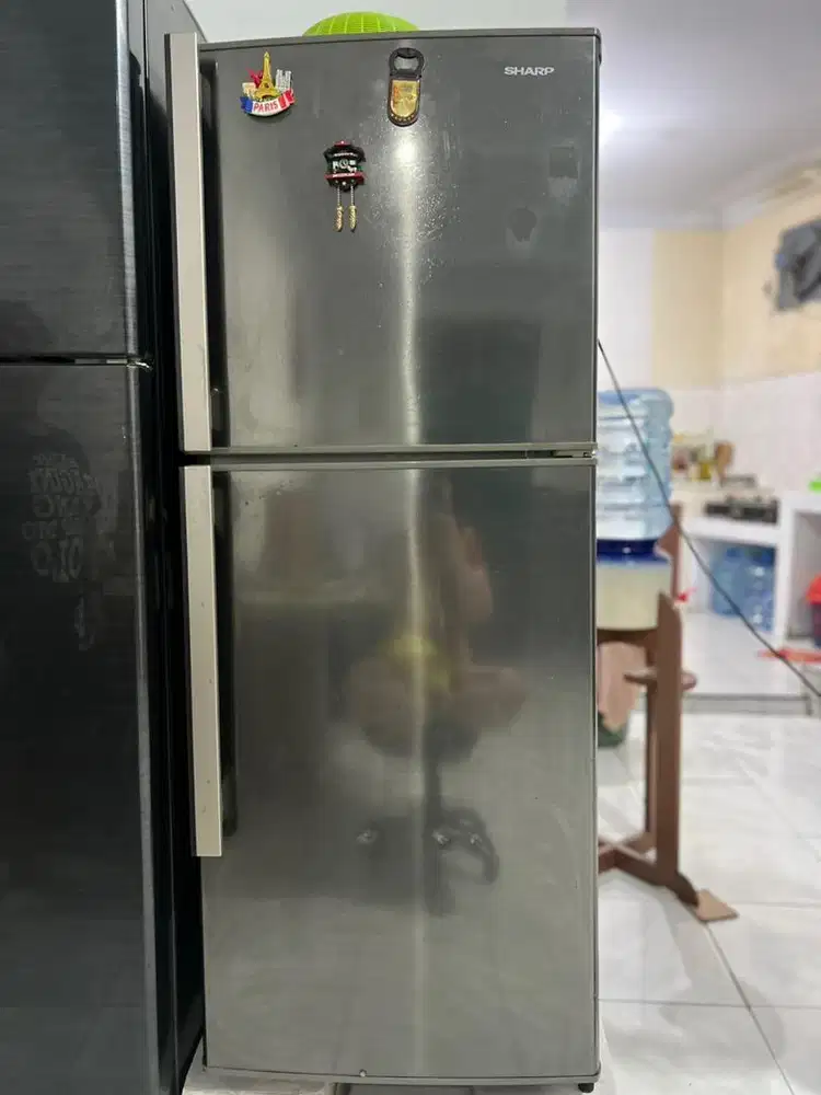 Kulkas SHARP 2 pintu