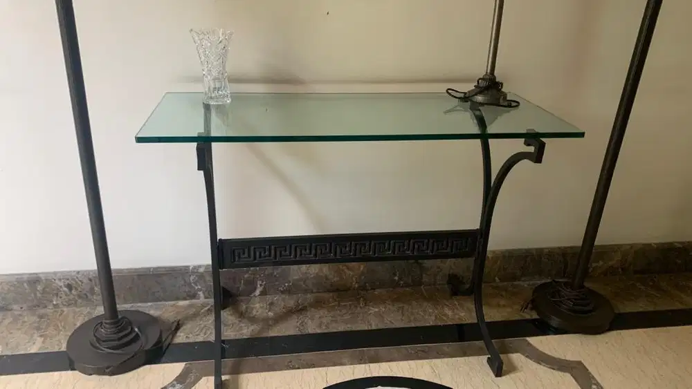 Meja konsol kaca + lampu lantai + cermin dengan ukiran