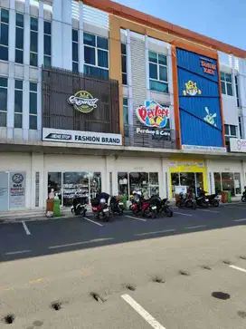 ruko gandeng bisa beli satuan 3 lantai di burgundy sumarecon bekasi
