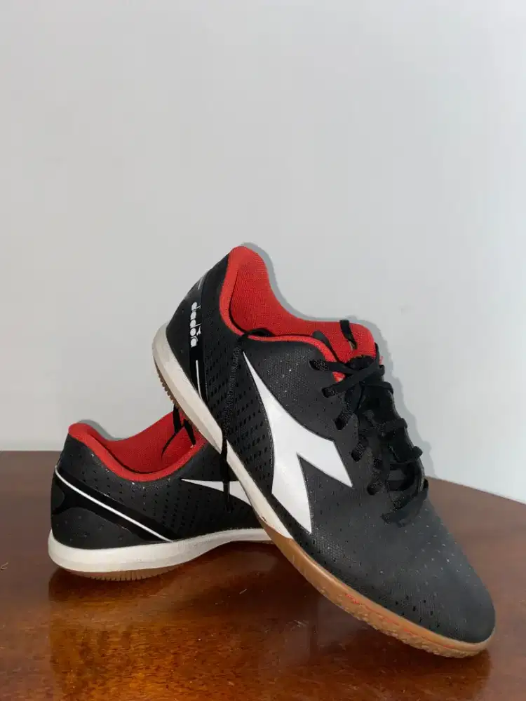 SEPATU FUTSAL DIADORA ORI