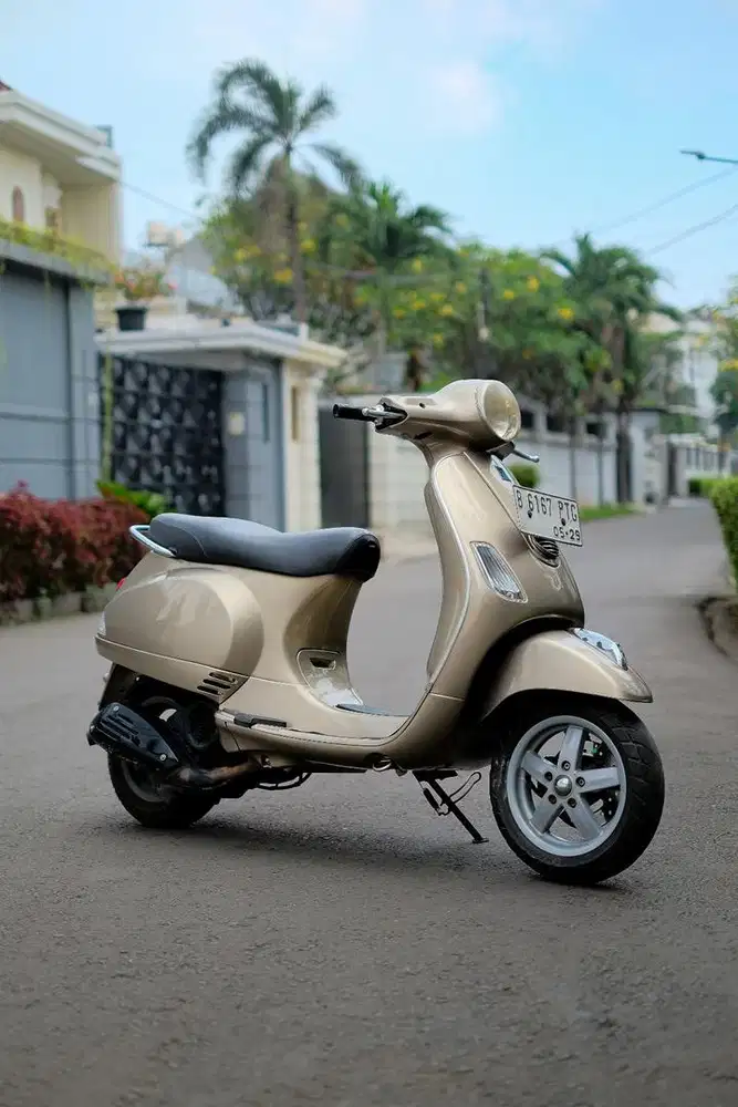 PIAGGIO VESPA MATIC VESPA LX 150 2VIE 2012