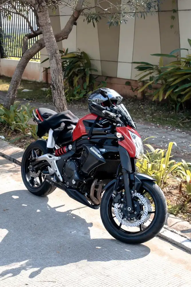 KAWASAKI ER6N super LOW KM TERAWAT
