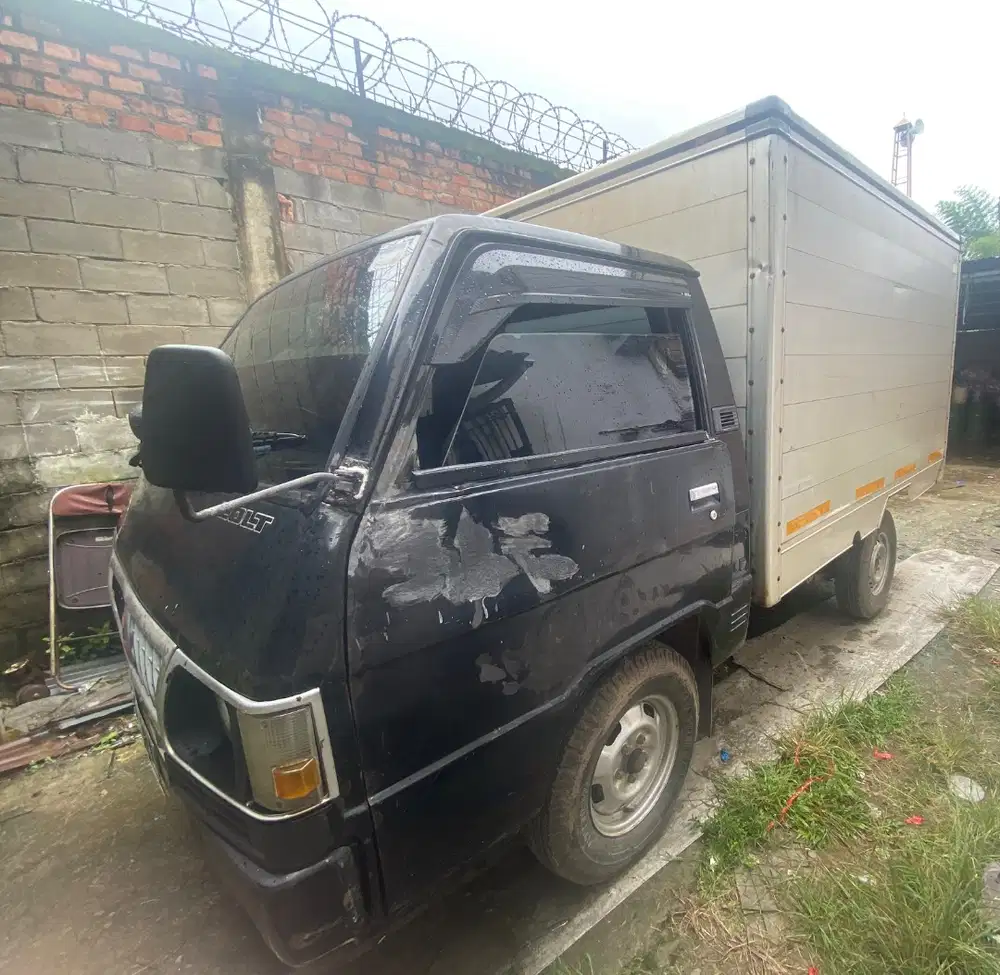 Dijual Mobil Box Colt L300