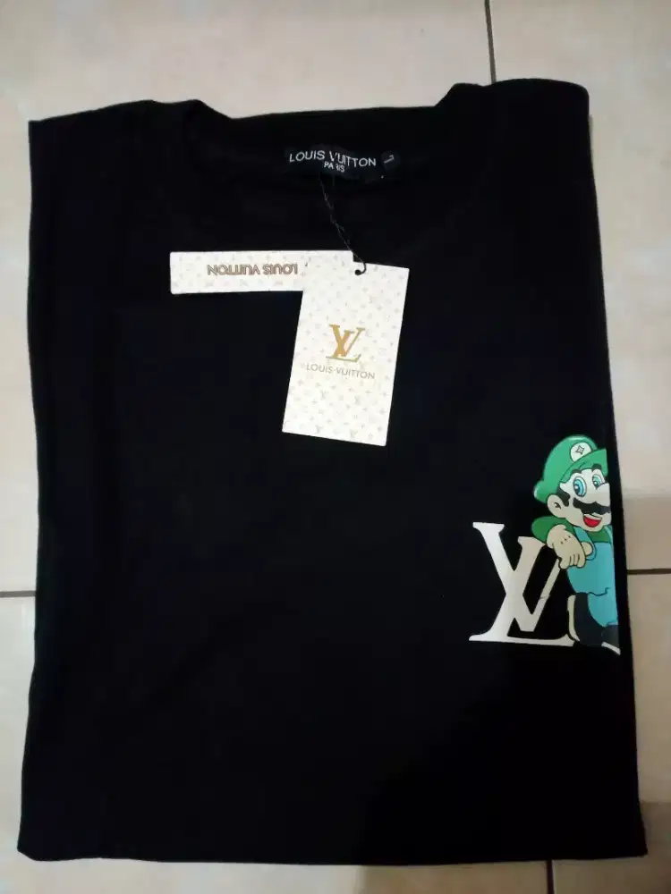 Baju Louis Vuitton