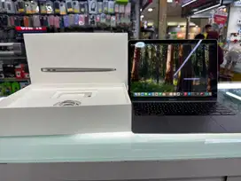 Second Apple Macbook Air M1 8/256Gb iBox 13inch Fullset Lengkap