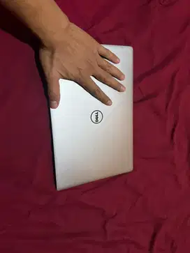 Dell XPS 13 core i7 RAM 8/256 Gb