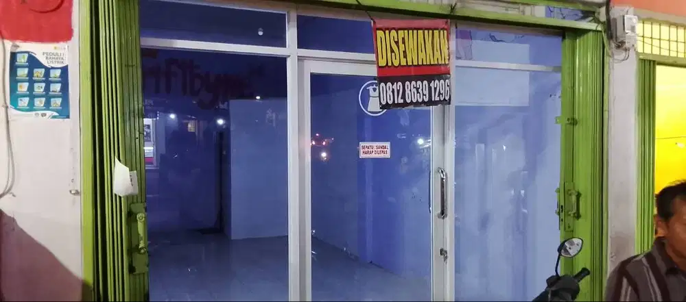 Pintu Kaca Toko
