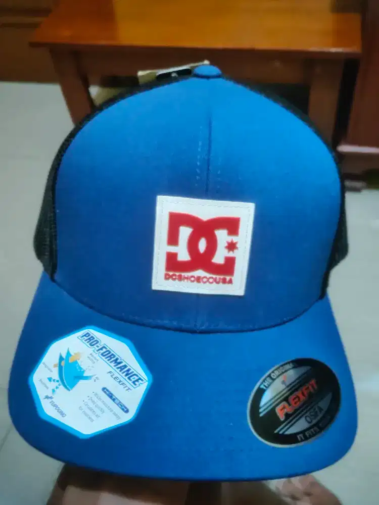 Topi Trucker DC Original Like New