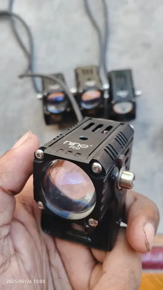 LAMPU SOROT LUXIMOS NINE R9