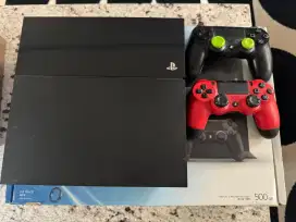 PLAYSTATION 4 FAT 500GB - PS 4 (LIKE NEW CONDITION)