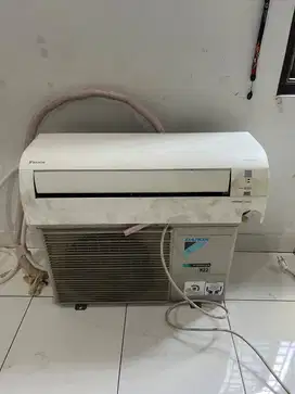 Dijual AC DAIKIN INVERTER 3/4 PK BEKAS/ SECOND MINUS REMOTE BISA NEGO