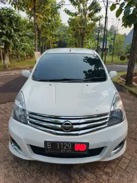 Grand Livina XV matic 2012  putih