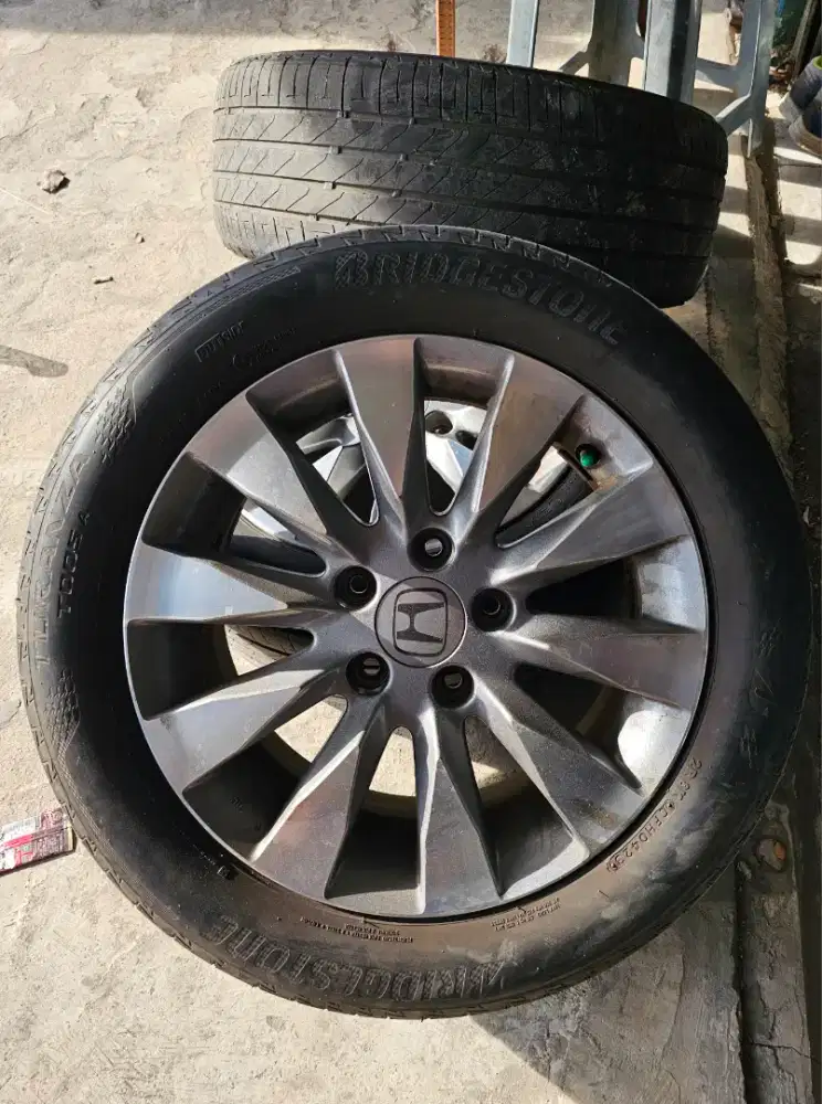 Velg Civic FD R16 PCD5x114.3 Grey Polish. Velg ban Bridgestone  4pcs