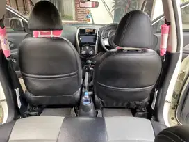 Jual cepat nissan March matic 2017