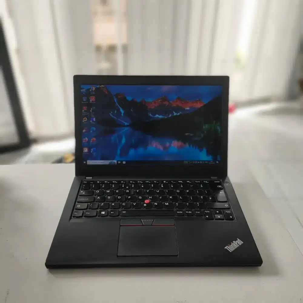 LENOVO THINKPAD X260,Intel Core i5-6300U,SSD 240GB/8GB,Backlight mulus
