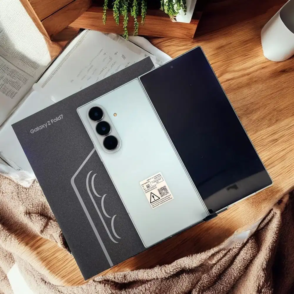 Samsung galaxy Z Fold 7 ram 12/512gb garansi panjang fullset