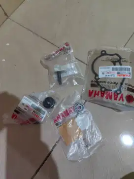 1 seat water pum original jupiter mx new