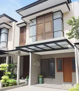 NEGO! Bangunan Terawat. Rumah Dijual Pondok Pinang. Dekat PIM, Gancit