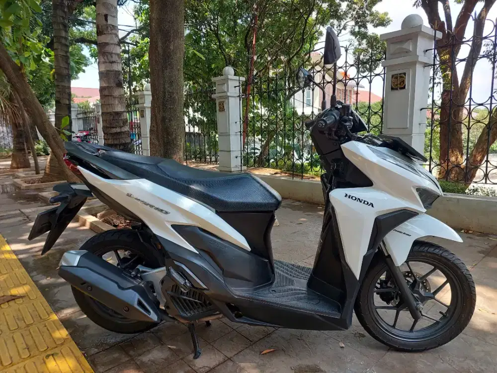 DIJUAL CASH HONDA VARIO 125 CBS ISS THN 2021 PAJAK IDUP SIAP PAKAI