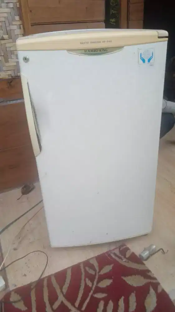 Jual freser Rak merk sanyo 5 rak.medin original siap antar