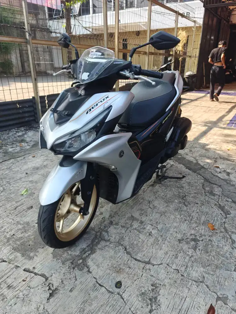 Aerox connected abs 2024 km 15rb kfk ooa