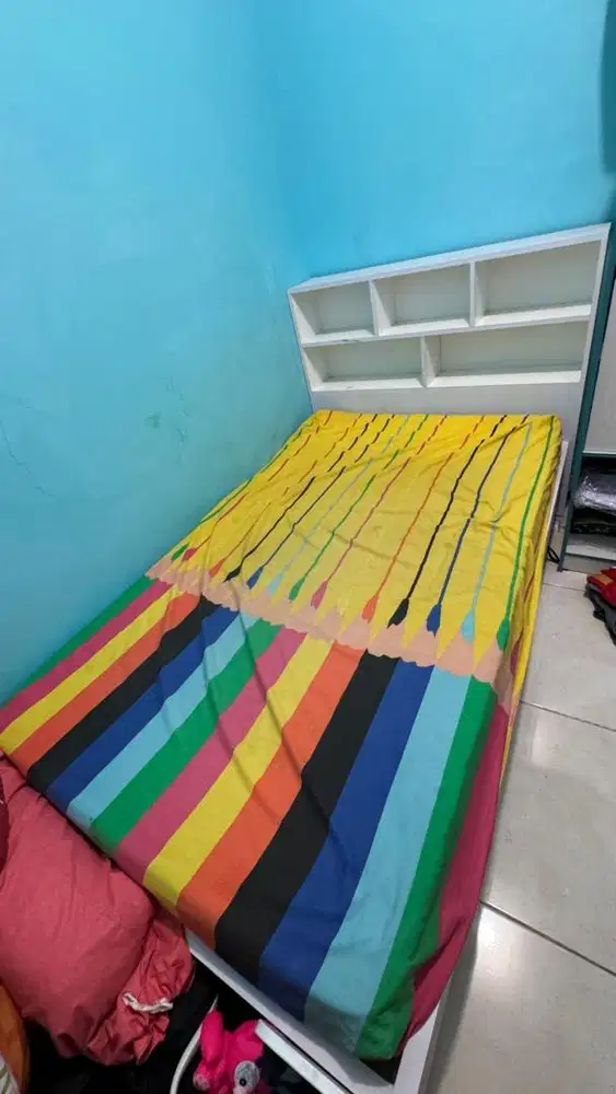 Tempat Tidur Sorong Minimalis dengan Rak – Ukuran 120 x 200 cm