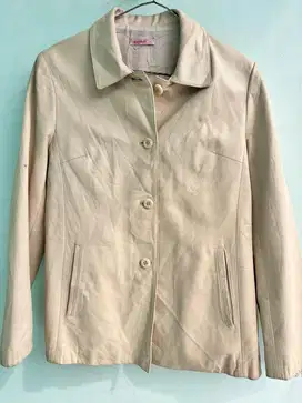 Dijual Jaket Kulit Asli – Warna Cream Muda