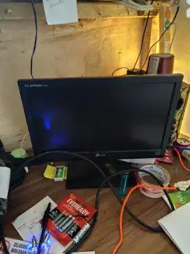 Monitor LED LG 16 in