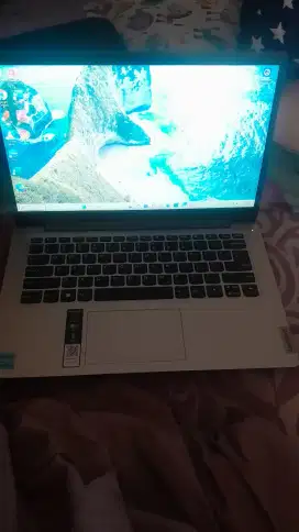 Laptop lenovo ideapad alim 1