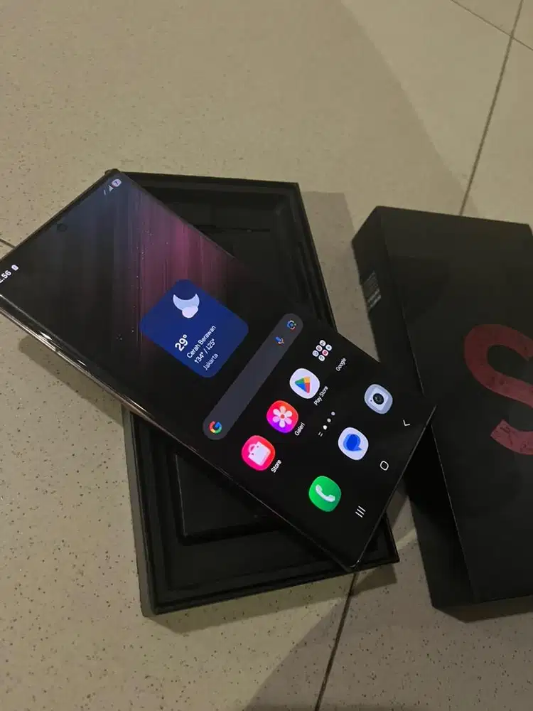 Samsung s22 ultra 512 gn sein like new