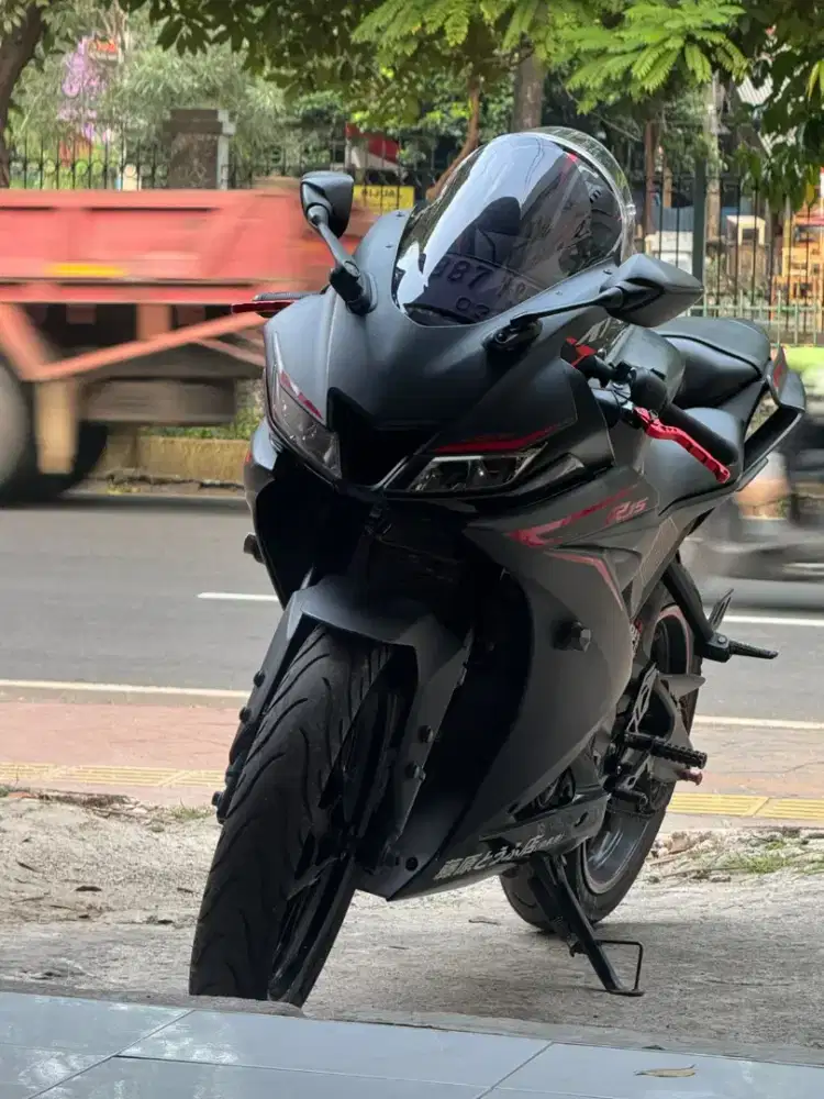 R15 ganteng mulus