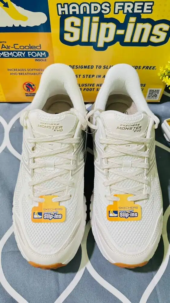 Sepatu Skechers Original Monster Evo