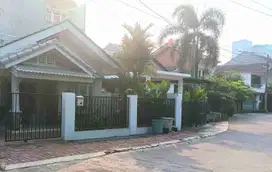 Di Jual Rumah second dalam komplek Villa Bintaro Indah,