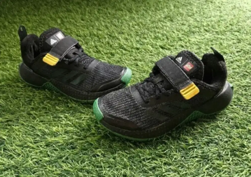 Sepatu original 100 persen adidas lego