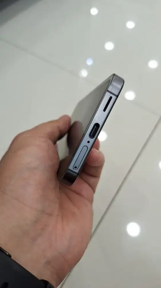 Samsung S24 marble grey