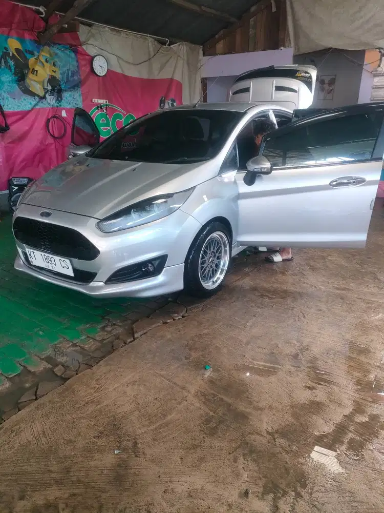 ford fiesta 1.5 matic type S star butom butom