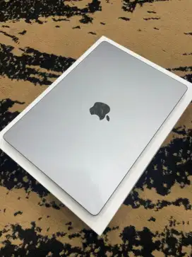 Macbook Pro M3 Layar 14 inch 8/512