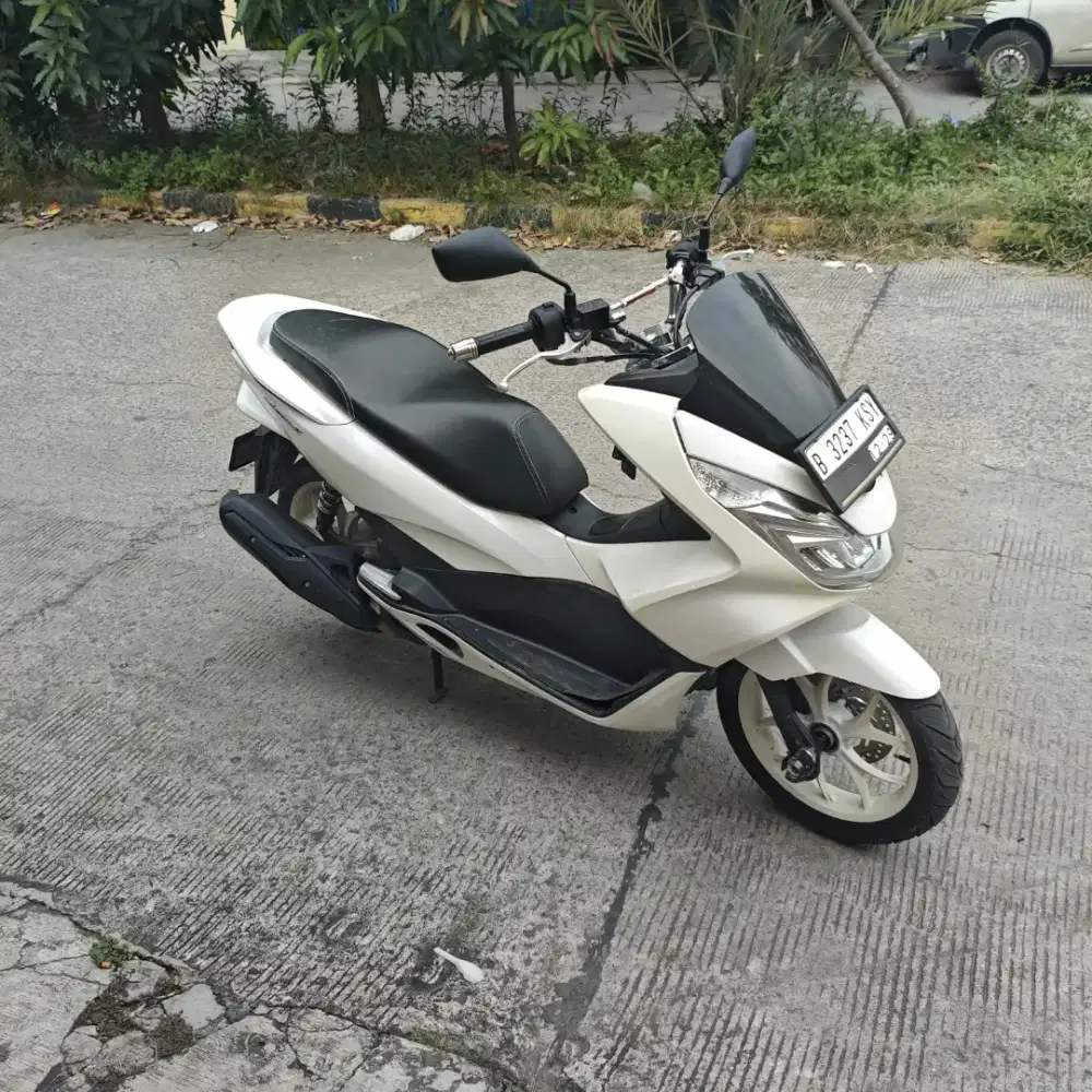 Honda PCX build up vietnam tahun 2014