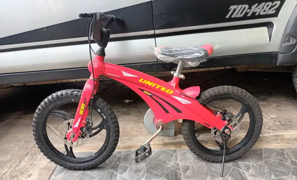 Sepeda anak BMX United Aero 16 inch, magnesium