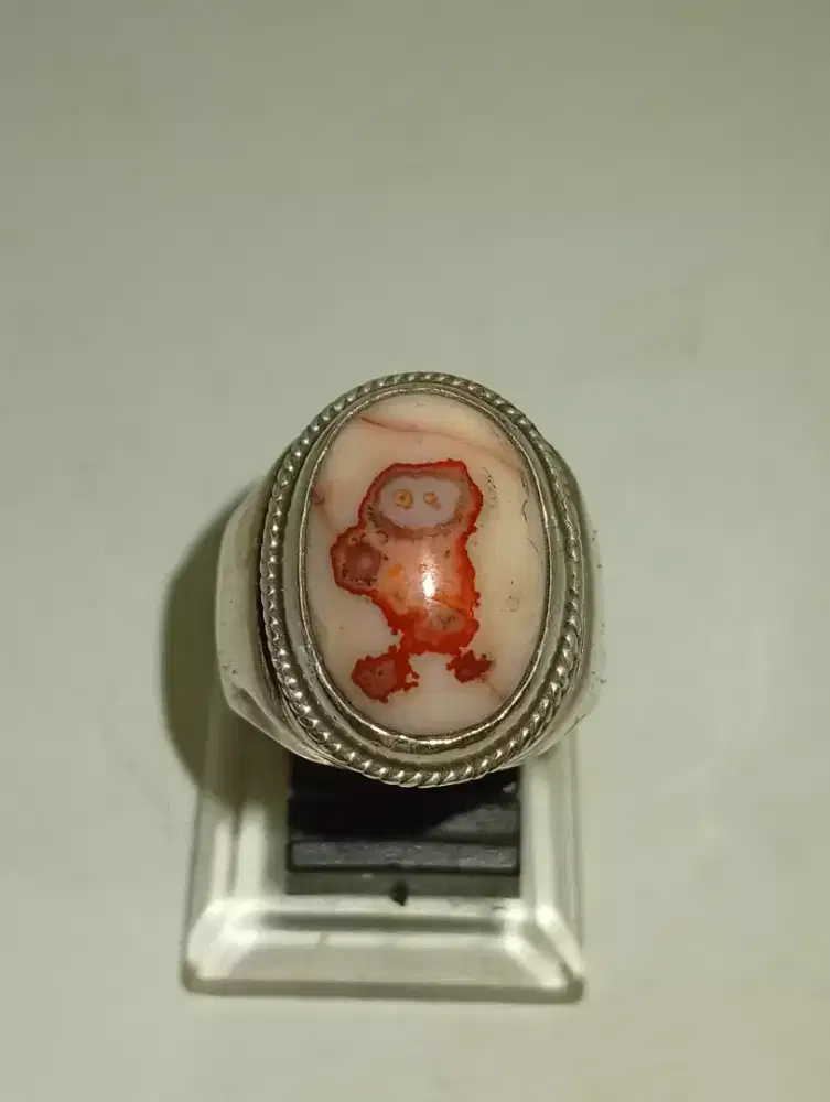 Batu gambar sosok kartun ring perak