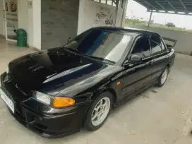 Mitsubishi Lancer CB4 GLX1 1600cc