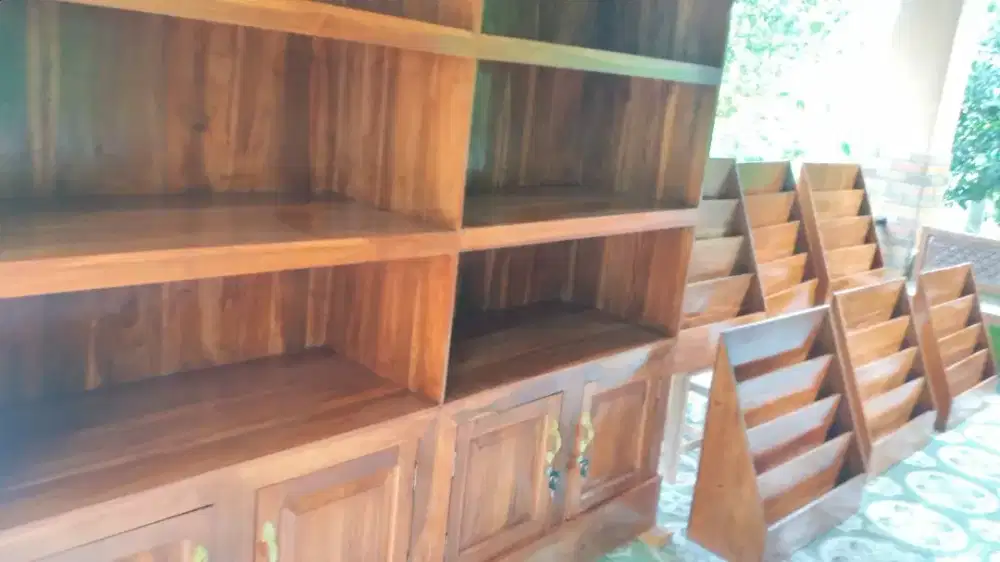 Lemari buku murah