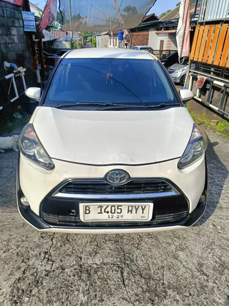 Sienta G MT Istimewa kridit Dp10jt Syariah Tanpa Surve Garansi BSTT