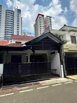 Rumah Cilandak Dekat MRT Fatmawati